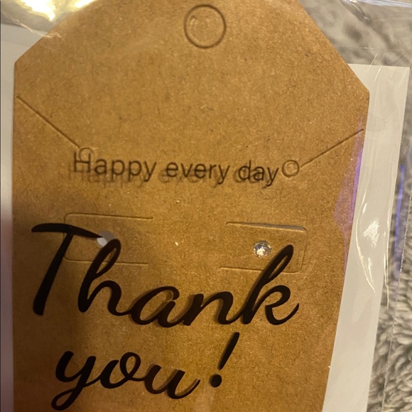 Different Design earrings - Picture 3 of 10